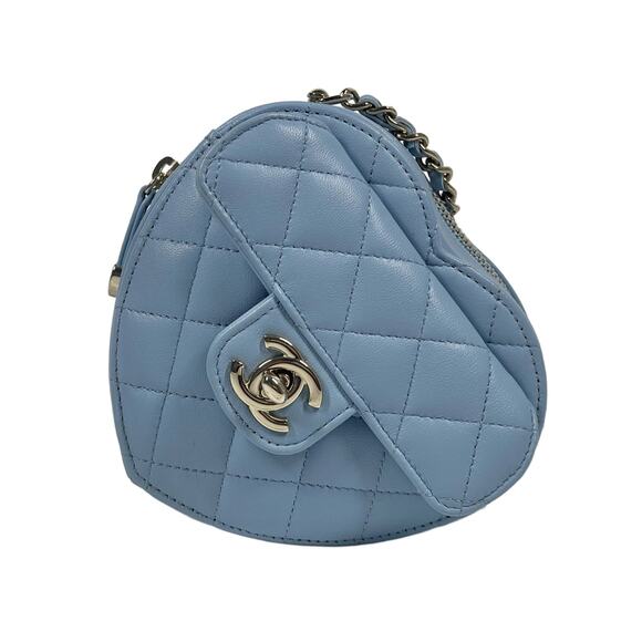 Chanel 22S Baby Blue Quilted Lambskin Small Heart Bag Clutch with on Chain - Picture 2 of 12
